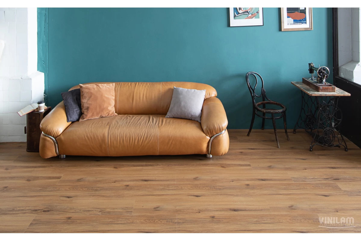 Изображение товара Виниловый ламинат Vinilam Cork Premium Дуб Кадис 33037, планка 22.5 х 122 см, интегрированная пробковая подложка, замковый Изображение товара Виниловый ламинат Vinilam Cork Premium Дуб Кадис 33037, планка 22.5 х 122 см, интегрированная пробковая подложка, замковый