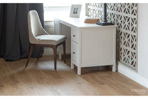 Изображение товара Виниловый ламинат Vinilam Glue Luxury Дуб Ронда 33777, 23.2 x 122.7 см, клеевой