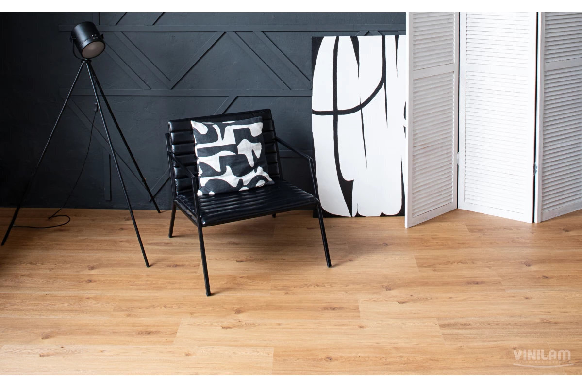 Изображение товара Виниловый ламинат Vinilam Glue Luxury 33999 дуб Гранада 23.2x122.7 см на клей