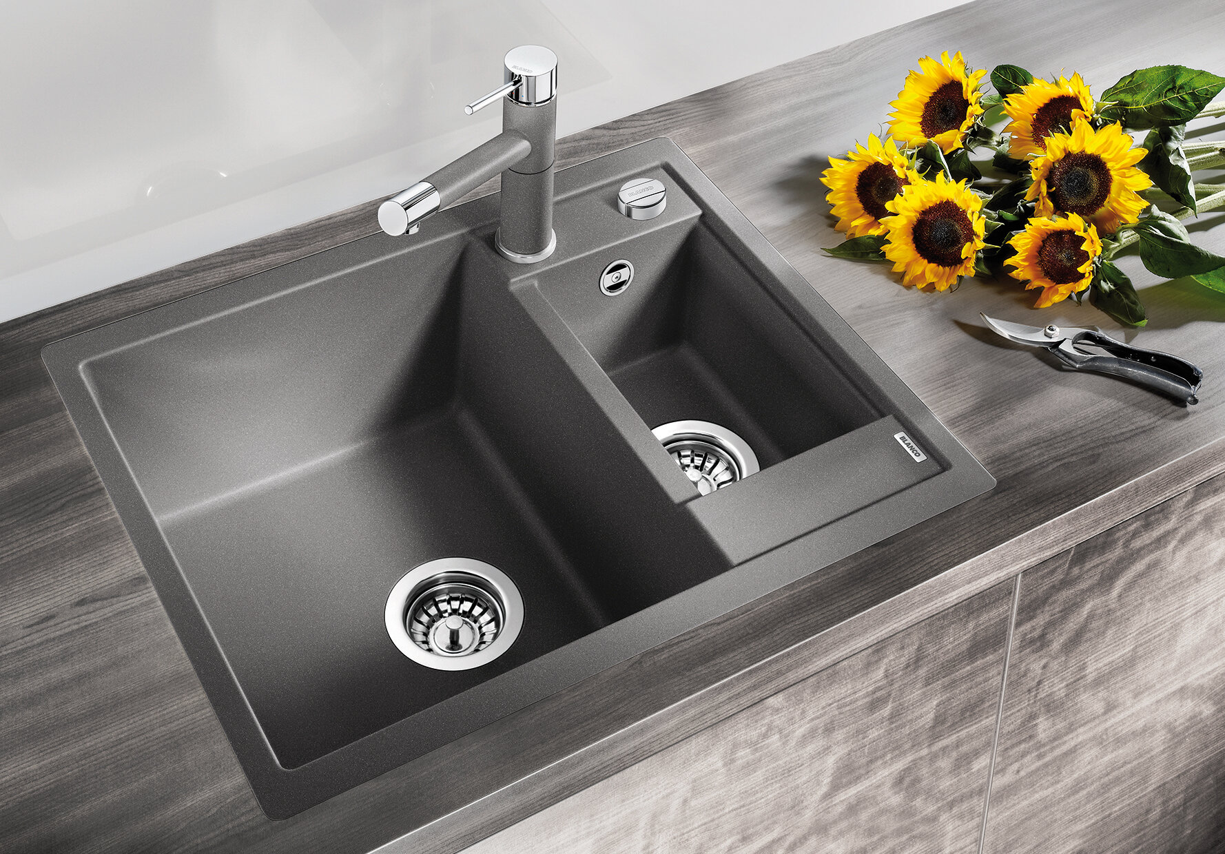 Изображение товара Кухонная мойка Blanco Metra 6 из искусственного камня, 2 раковины, черный матовый, 61.5x50 см