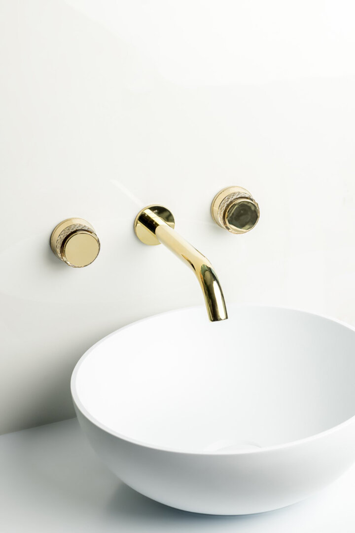 Изображение товара Смеситель для раковины Boheme Aura 152-2-G-A Золотой