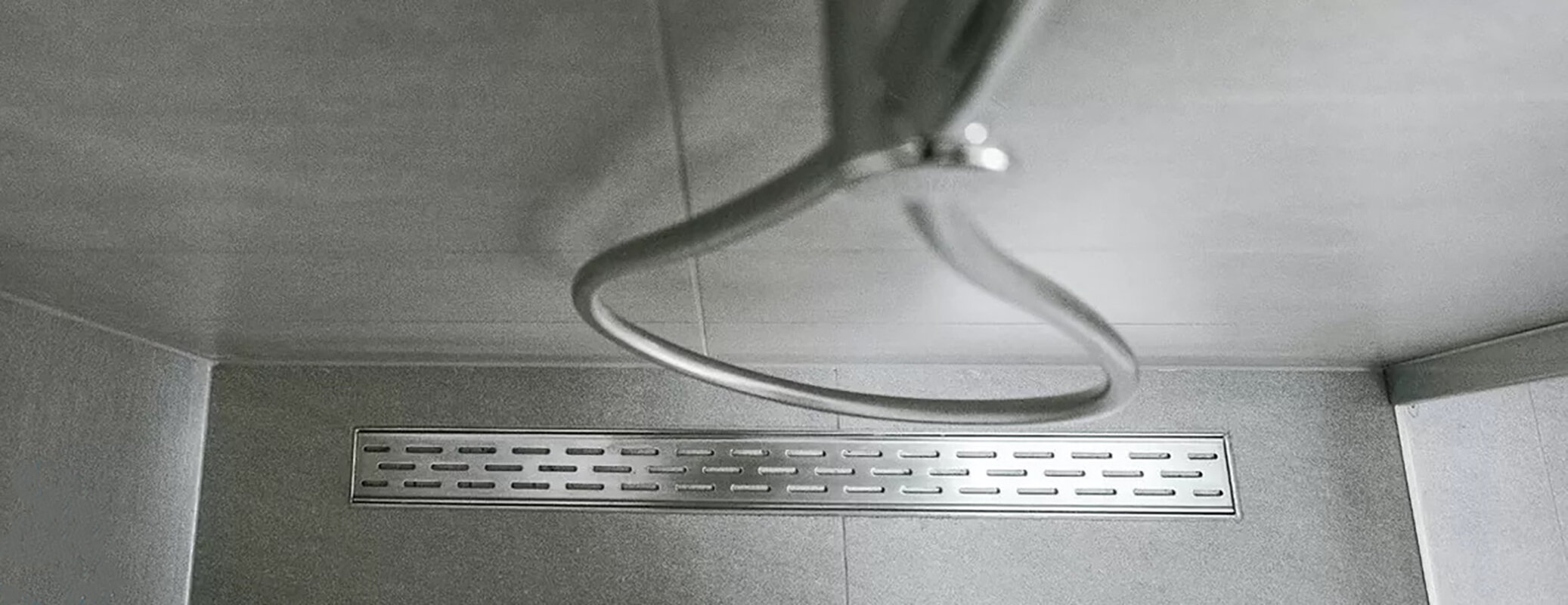 Изображение товара Aco Showerdrain B 9010. 78. 72 - угловой дренажный канал 88. 5 см, нержавеющая сталь