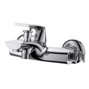 Изображение товара Современный хромированный смеситель для ванны и душа D&K Rhein.Feuerbach DA1283201 с душевым гарнит