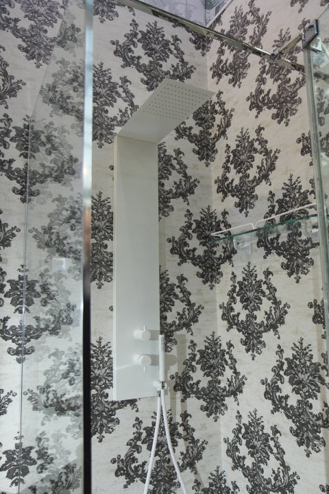 Изображение товара Душевая панель Cezares PREMIER-CD2-BIO с верхним душем ultraslim белый матовый