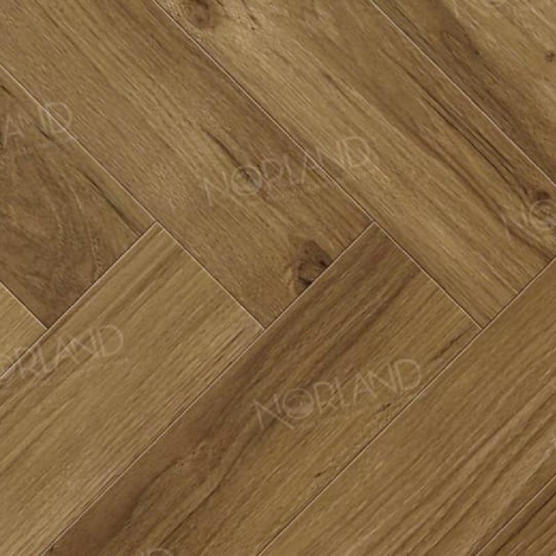 Изображение товара Ламинат Norland Herringbone Elegant LF303-18, планка 10 х 60 см, декор дуб корсика, замковый, 8 мм Изображение товара Ламинат Norland Herringbone Elegant LF303-18, планка 10 х 60 см, декор дуб корсика, замковый, 8 мм