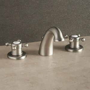 Изображение товара Смеситель для раковины Huber Victorian VT0010102A на 3 отверстия, с донным клапаном, цвет никель матовый