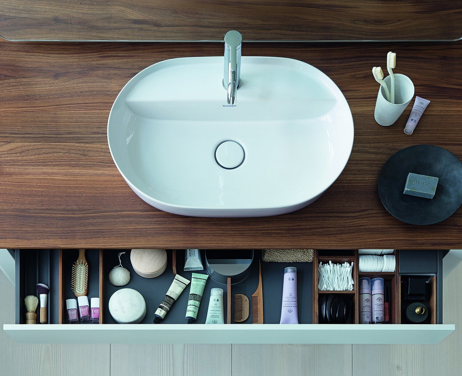 Изображение товара Раковина Duravit Luv 0380600000 овальная накладная 60x40 см белая