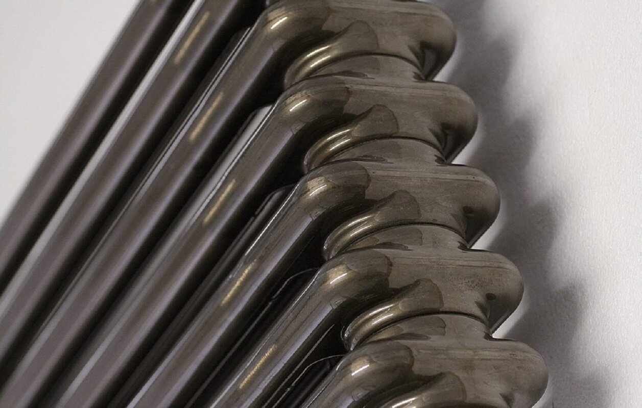 Изображение товара Радиатор стальной Irsap Tesi 21800/08 T26 cod. TR, боковое подключение, 8 секций, прозрачный лак, RR2180008TRA426N