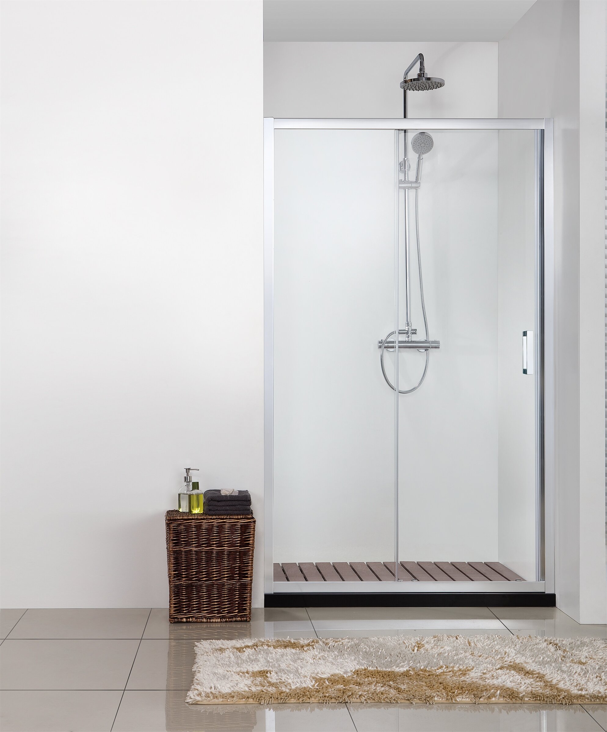 Изображение товара Душевая дверь в нишу Bravat Line BD120.4101A, 120 x 200 см, раздвижная, стекло прозрачное, хром