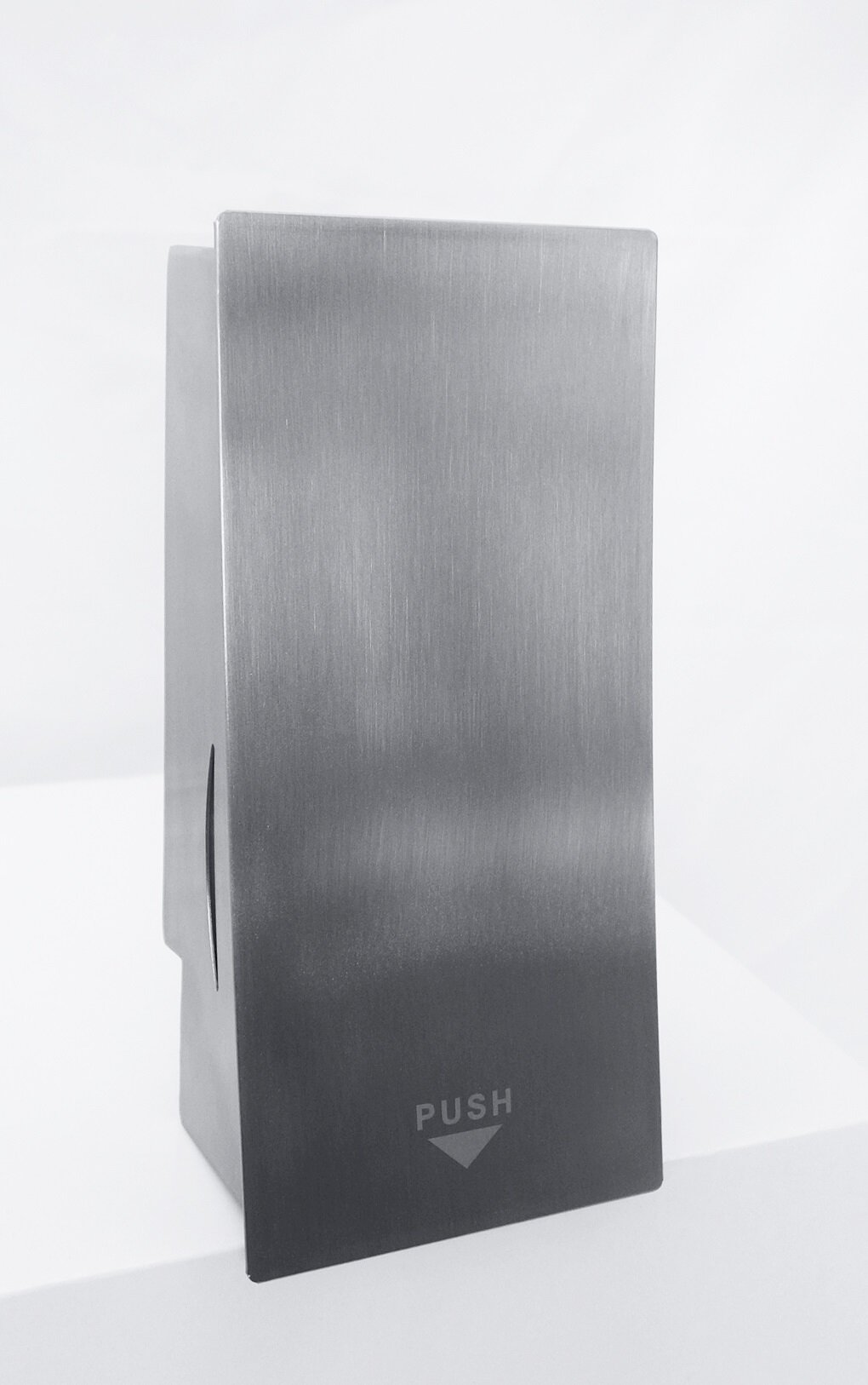 Изображение товара Диспенсер жидкого мыла Bemeta Hotel 106109085 800 мл хром шлифованный