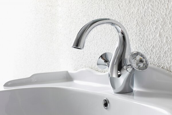 Изображение товара Смеситель для раковины Bravat Swan F14287C-ENG хром Германия