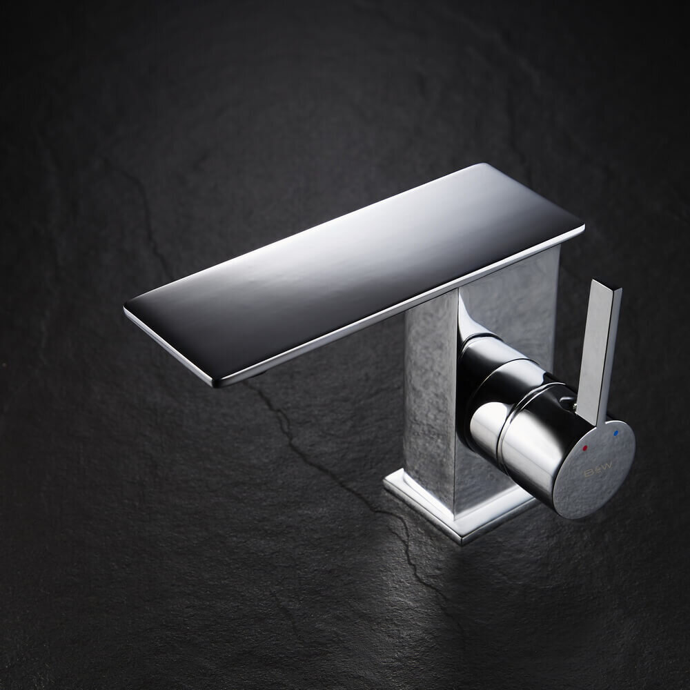 Изображение товара Смеситель для раковины Black&White Universe U7100 хром, горизонтальный монтаж