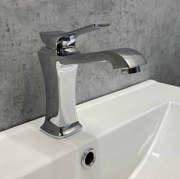 Изображение товара Смеситель Comforty для раковины хром однорычажный горизонтальный FC066A-CCT