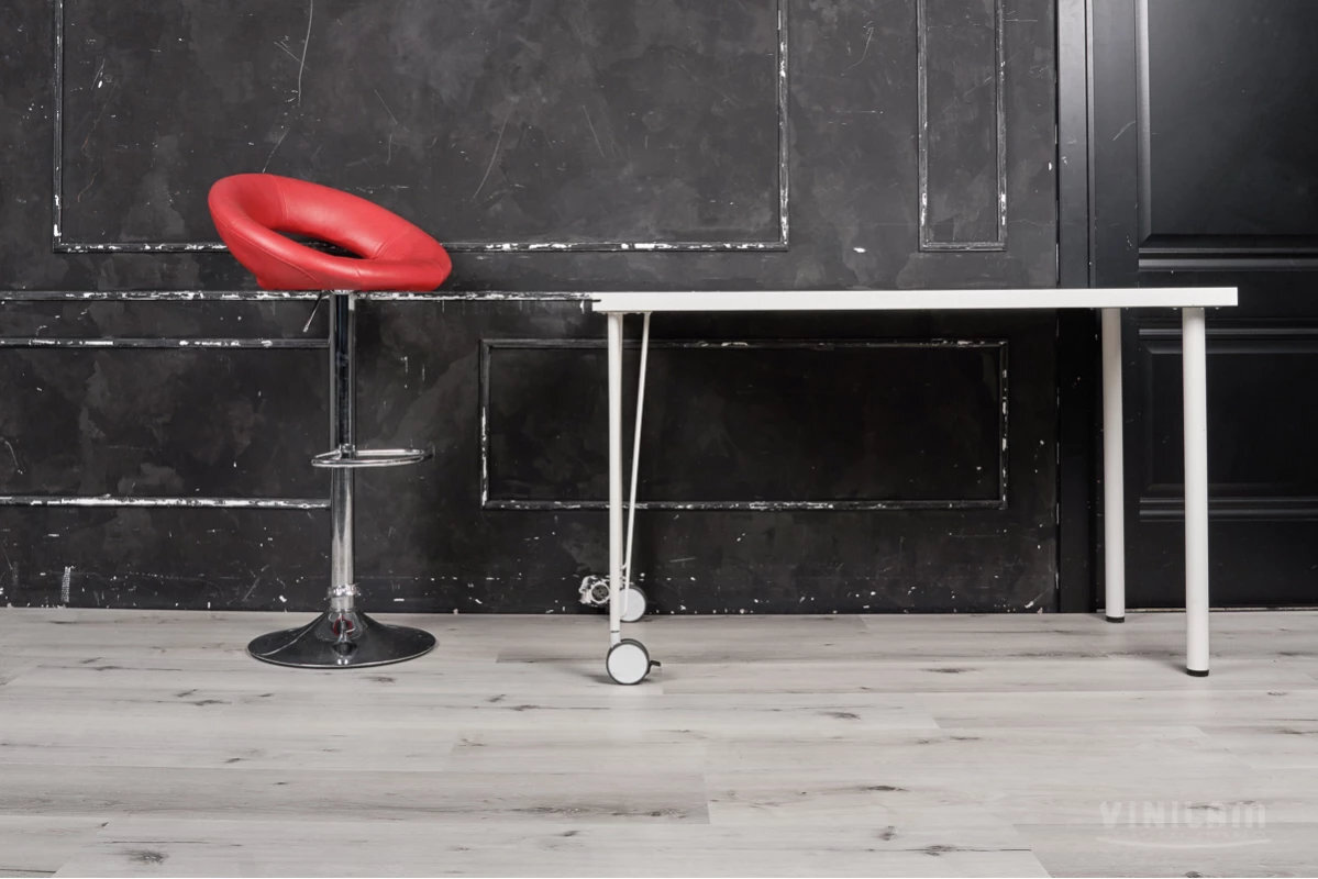 Изображение товара Виниловый ламинат Vinilam Cork Дуб Гент 10-064, планка 22.7 х 122 см, интегрированная пробковая подложка, замковый