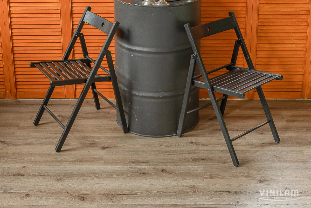 Изображение товара Виниловый ламинат Vinilam Glue Дуб Дамп 8838 -EIR 188х1228 мм клеевой