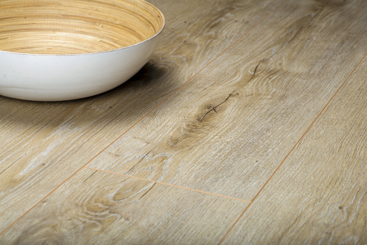 Изображение товара Ламинат Kronopol Aurum Symfonia Aqua D4527 Vivo Oak светло-коричневый
