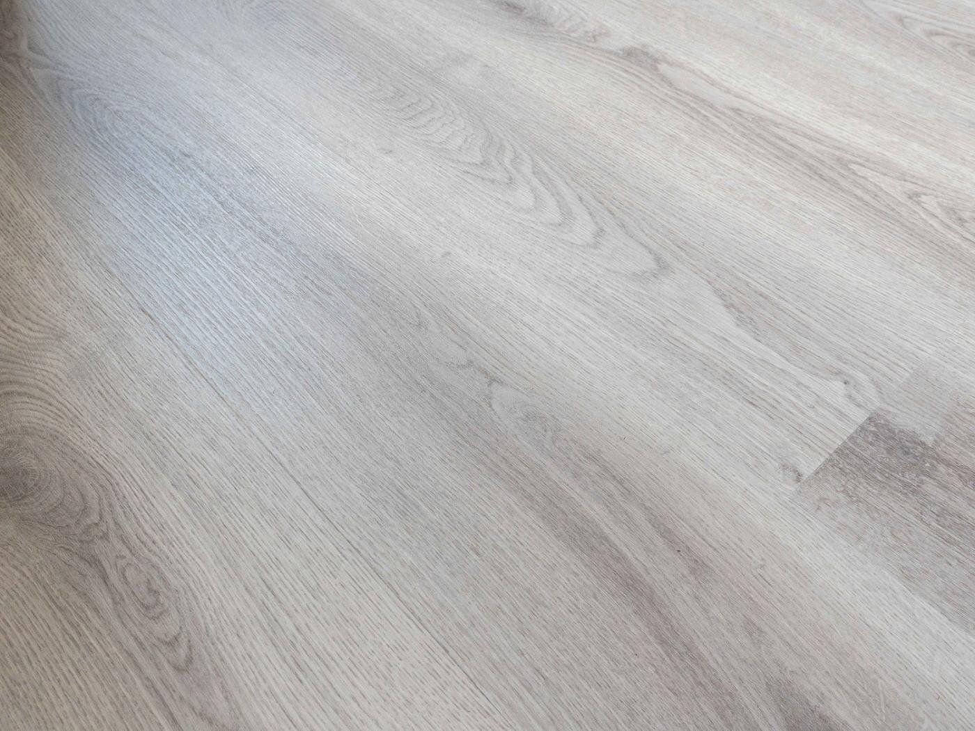 Изображение товара Виниловый ламинат Fine Floor Light Дуб Котка FF-1375 190 мм 1-полосный