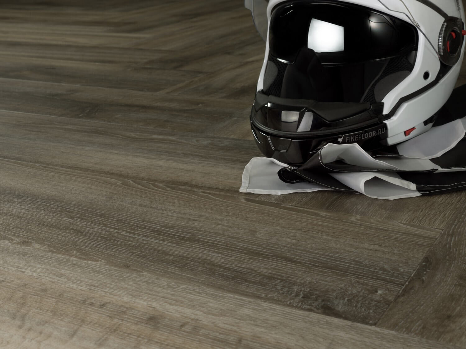 Изображение товара Виниловый ламинат Fine Floor Gear Дуб Мизано FF-1808