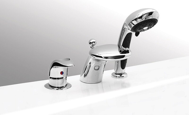 Изображение товара Смеситель Vega Cobra 91А1705025 для ванны с одним рычагом и классическим дизайном