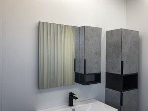 Изображение товара Зеркальный шкаф 90 см Comfortу Франкфурт бетон светлый с подсветкой
