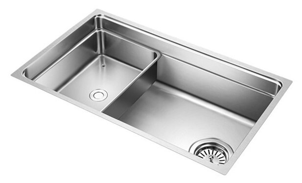Изображение товара Кухонная мойка Oulin из нержавеющей стали 76 см с сатиновой поверхностью