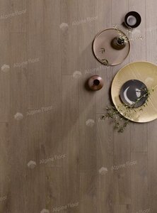 Изображение товара Ламинат Alpine Floor Homflor Patio, 560, планка 19.2 х 128.6 см, декор Olbia Oak, замковый, 8 мм