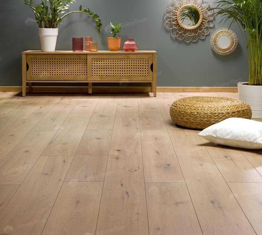 Изображение товара Ламинат Alpine Floor Homflor Patio, 575, планка 19.2 х 128.6 см, декор Fonio Oak, замковый, 8 мм