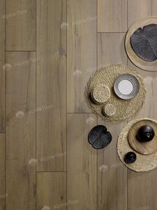 Изображение товара Ламинат Alpine Floor Homflor Strong, 562, планка 21.4 х 128.6 см, декор Colorado Oak, замковый, 12 мм